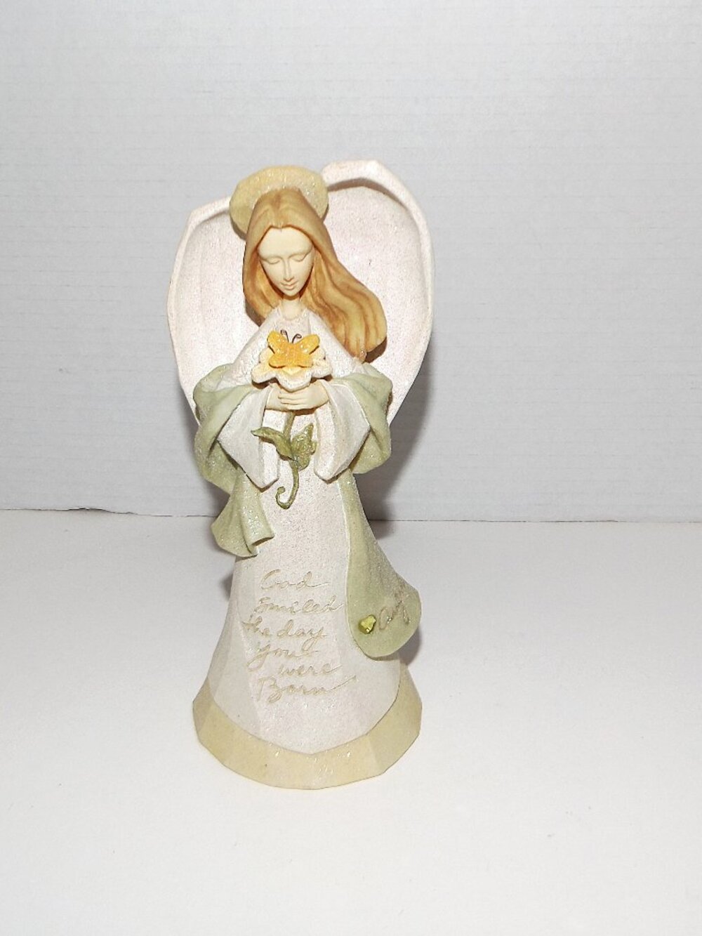 2004 Enesco Foundations Birthday Angel Resin Crystal Sparkles Figurine August